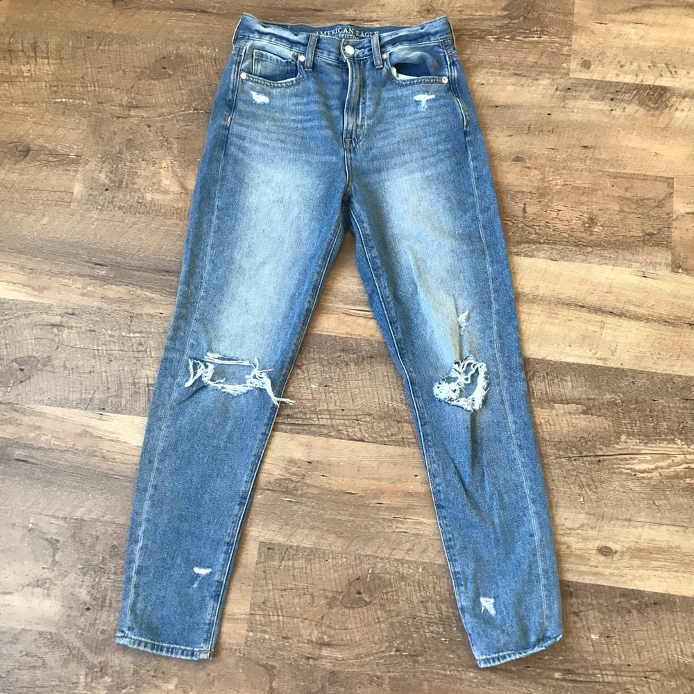 American Eagle mom jeans